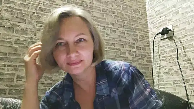 EdithManning online show from December 2024 05:51:01 PM