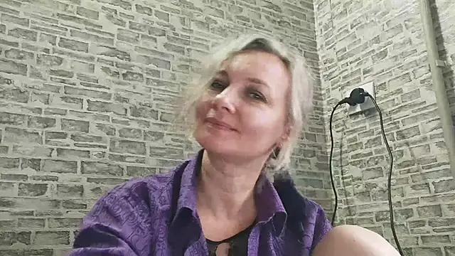 EdithManning online show from February 2025 10:13:02 AM