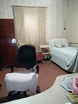 Snapshot of VselenaSun402 chatting on October 2025 10:48:01 AM VselenaSun402 online show from October 2025 10:48:01 AM