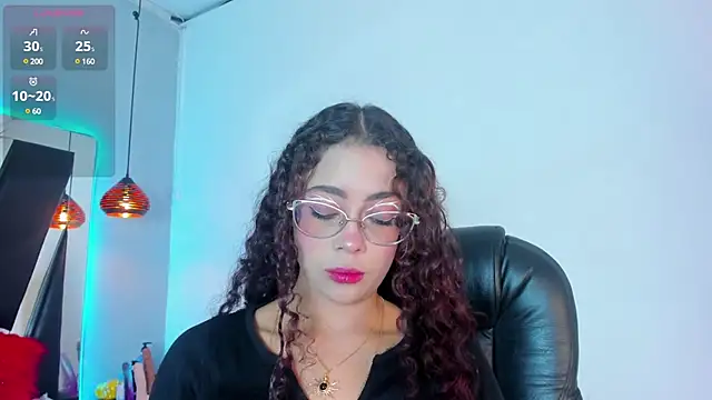 Snapshot of antonelllepiercee chatting on January 2025 11:44:02 AM antonelllepiercee online show from January 2025 11:44:02 AM