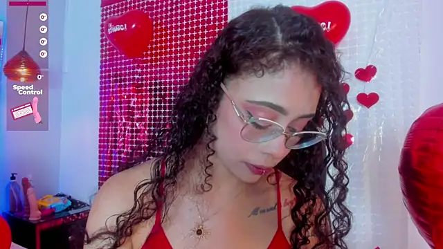 Snapshot of antonelllepiercee chatting on February 2025 01:29:01 PM antonelllepiercee online show from February 2025 01:29:01 PM