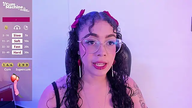 Snapshot of antonelllepiercee chatting on September 2025 11:32:02 AM antonelllepiercee online show from September 2025 11:32:02 AM