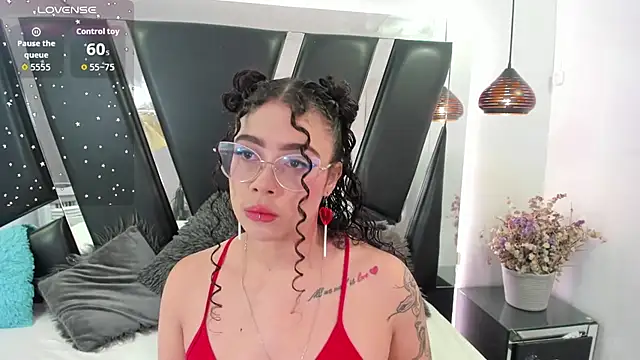 antonelllepiercee online show from September 2025 11:25:01 AM