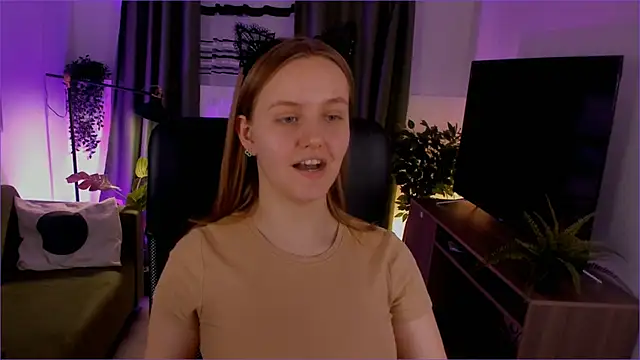 Snapshot of KellyPoter chatting on December 2024 09:18:02 AM KellyPoter online show from December 2024 09:18:02 AM