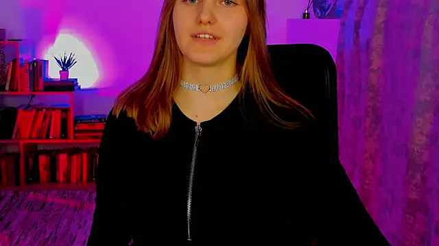 Snapshot of KellyPoter chatting on December 2024 06:23:02 PM KellyPoter online show from December 2024 06:23:02 PM