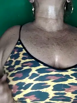 Kasandra Ho online show from October 2025 06:25:02 PM