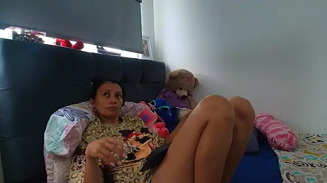 gracekelly12 online show from October 2025 01:43:02 PM