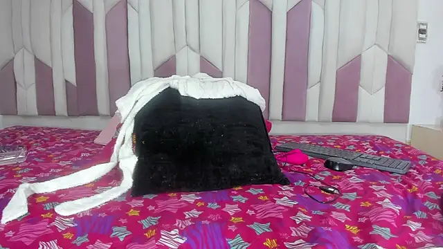 Snapshot of mia_stanfort chatting on March 2025 10:15:01 PM mia stanfort online show from March 2025 10:15:01 PM