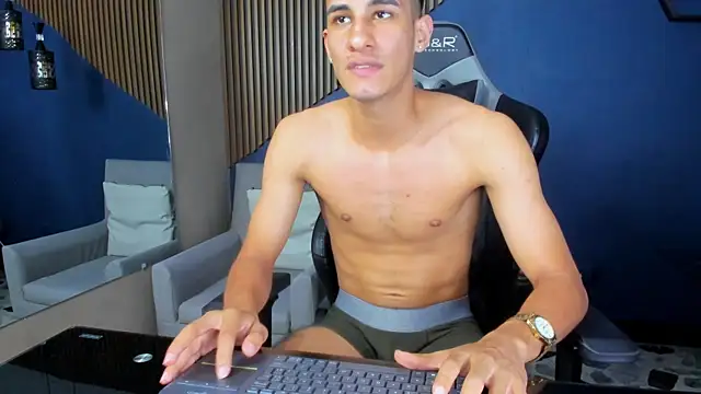 Snapshot of JakeMoxley chatting on January 2025 10:15:02 PM JakeMoxley online show from January 2025 10:15:02 PM