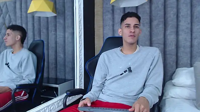 Snapshot of JakeMoxley chatting on February 2025 12:49:01 PM JakeMoxley online show from February 2025 12:49:01 PM