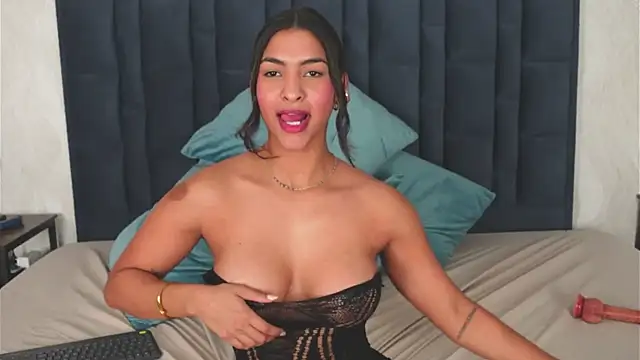 Snapshot of GabyRios chatting on January 2025 03:38:01 AM GabyRios online show from January 2025 03:38:01 AM