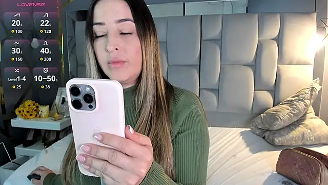 AliceSteel12 online show from October 2025 11:01:02 PM