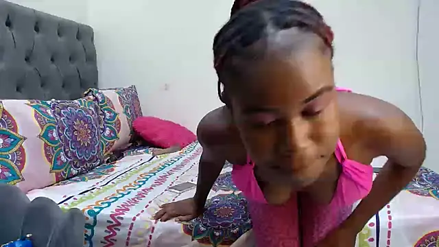 Snapshot of SEXY_TOKYOxxx chatting on December 2024 07:17:01 PM SEXY TOKYOxxx online show from December 2024 07:17:01 PM