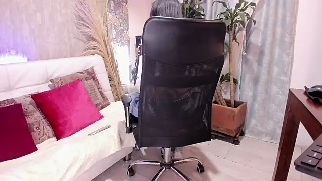 maddy cooper  online show from October 2025 09:15:01 PM