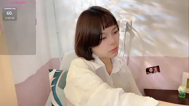 Snapshot of Linda-LL chatting on October 2025 05:20:02 AM Linda-LL online show from October 2025 05:20:02 AM