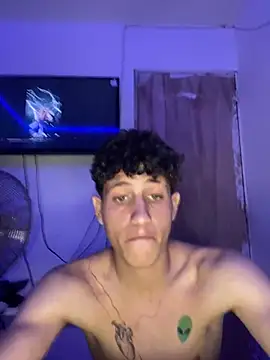 Snapshot of LatinBoysxxx chatting on January 2025 03:11:02 AM LatinBoysxxx online show from January 2025 03:11:02 AM