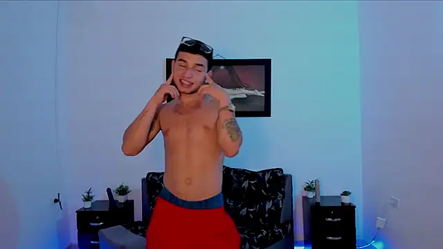 xXHot MalesXx online show from March 2025 08:40:02 PM