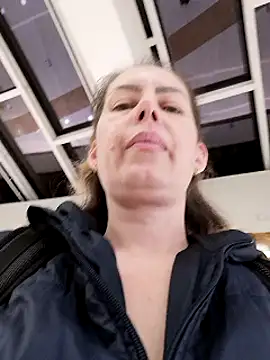 Snapshot of uber_babe chatting on January 2025 03:57:02 PM uber babe online show from January 2025 03:57:02 PM