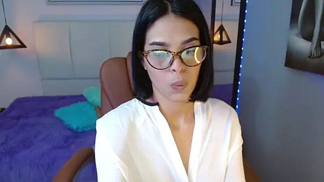 AlessiaVal  online show from February 2025 12:43:02 PM