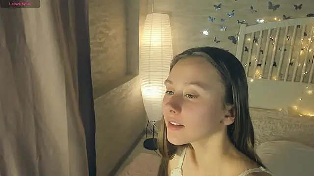 Snapshot of EthalBuffkin chatting on January 2025 01:53:01 PM EthalBuffkin online show from January 2025 01:53:01 PM