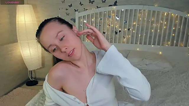 Snapshot of EthalBuffkin chatting on February 2025 10:24:02 AM EthalBuffkin online show from February 2025 10:24:02 AM