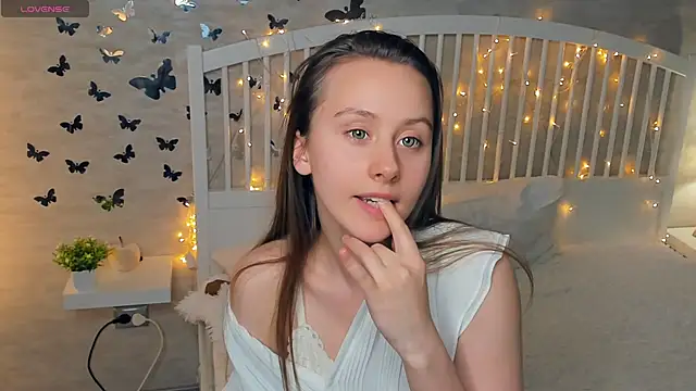 Snapshot of EthalBuffkin chatting on February 2025 10:39:01 AM EthalBuffkin online show from February 2025 10:39:01 AM