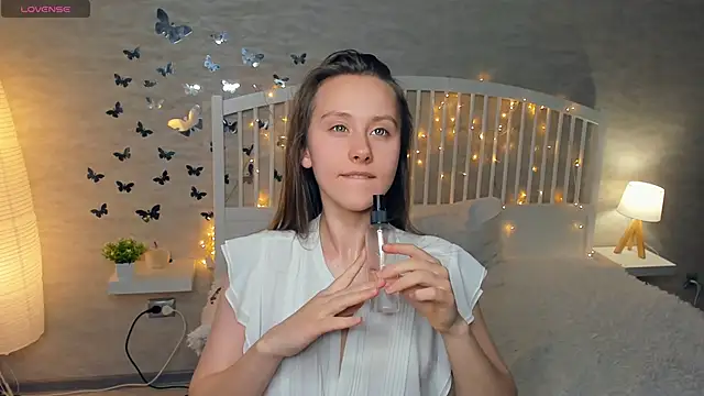 Snapshot of EthalBuffkin chatting on February 2025 01:53:02 PM EthalBuffkin online show from February 2025 01:53:02 PM