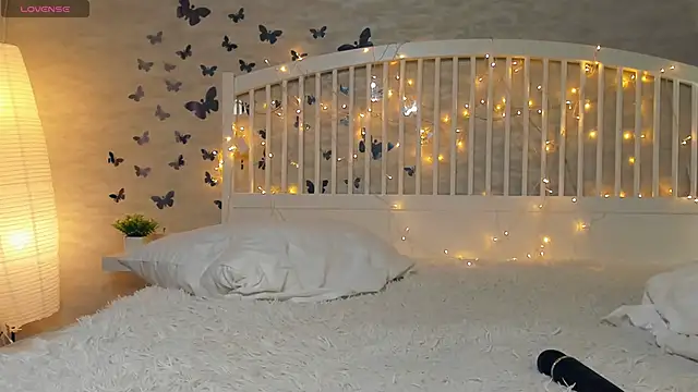 Snapshot of EthalBuffkin chatting on March 2025 01:40:01 PM EthalBuffkin online show from March 2025 01:40:01 PM