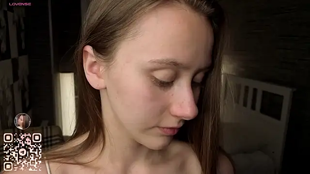 Snapshot of EthalBuffkin chatting on October 2025 07:12:02 PM EthalBuffkin online show from October 2025 07:12:02 PM