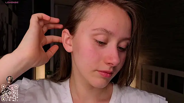 Snapshot of EthalBuffkin chatting on October 2025 07:14:01 PM EthalBuffkin online show from October 2025 07:14:01 PM