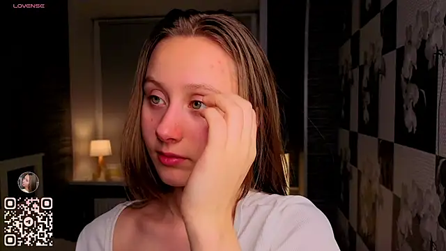 Snapshot of EthalBuffkin chatting on November 2025 07:05:02 PM EthalBuffkin online show from November 2025 07:05:02 PM