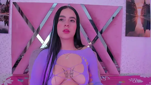 alanaflores  online show from September 2025 11:33:01 AM
