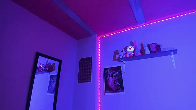 MadelineBenet online show from December 2024 06:02:02 AM