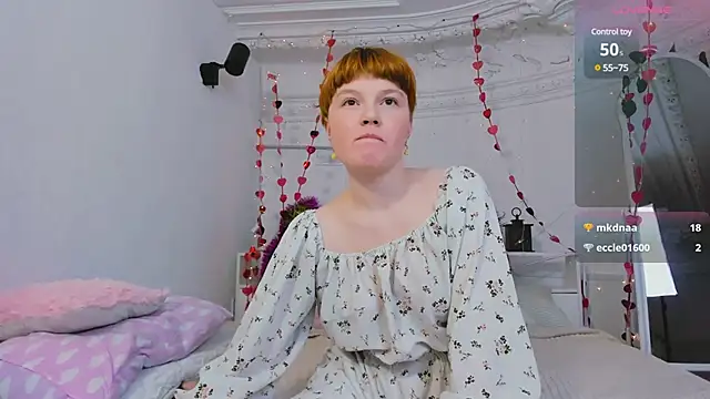 DreamyLuna online show from January 2025 11:41:01 PM