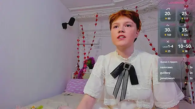 DreamyLuna online show from January 2025 03:12:02 AM