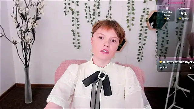 DreamyLuna online show from January 2025 03:08:01 AM