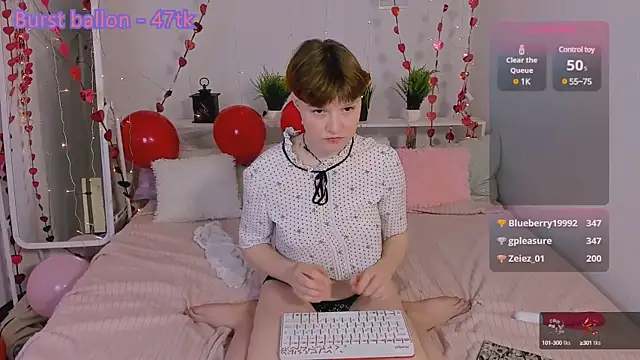 DreamyLuna online show from January 2025 08:57:02 AM