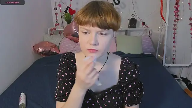 DreamyLuna online show from January 2025 10:51:02 PM