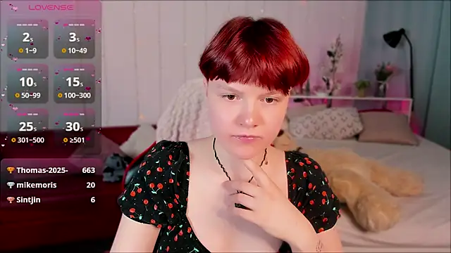 DreamyLuna online show from March 2025 03:26:01 AM