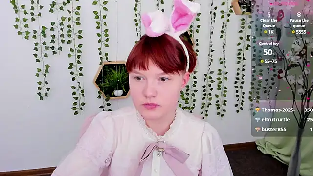 DreamyLuna online show from March 2025 12:18:02 AM