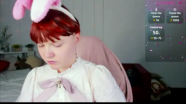 DreamyLuna online show from March 2025 12:39:01 AM