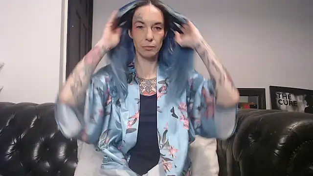 Snapshot of RavenryderUK chatting on December 2024 09:28:02 PM RavenryderUK online show from December 2024 09:28:02 PM