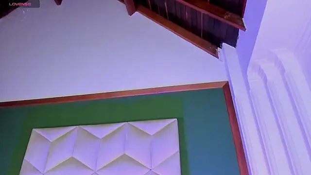 Snapshot of scarlet_hill chatting on November 2025 02:05:01 PM scarlet hill online show from November 2025 02:05:01 PM