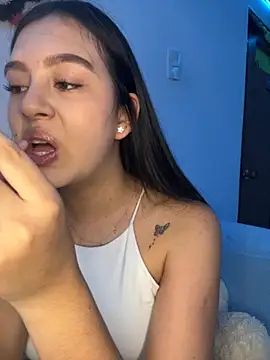 Snapshot of kanne_mia chatting on November 2025 11:05:02 PM kanne mia online show from November 2025 11:05:02 PM