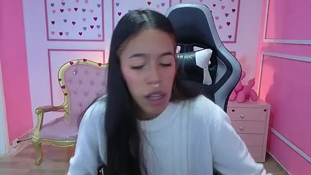 stephania t online show from October 2025 12:28:01 PM