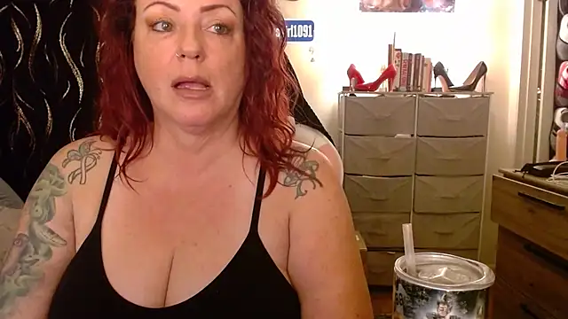 Nikkimastersgirl1091 online show from October 2025 04:53:02 PM