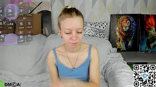 Snapshot of Michelle_Blond chatting on October 2025 08:03:01 AM Michelle Blond online show from October 2025 08:03:01 AM