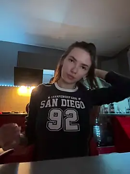 Snapshot of Vetalife chatting on December 2024 09:56:02 PM Vetalife online show from December 2024 09:56:02 PM