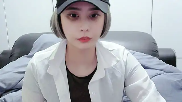 yourz tw online show from March 2025 02:12:02 AM