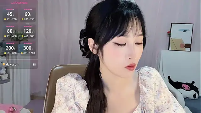 Snapshot of LaoSHI-999 chatting on October 2025 10:14:01 AM LaoSHI-999 online show from October 2025 10:14:01 AM